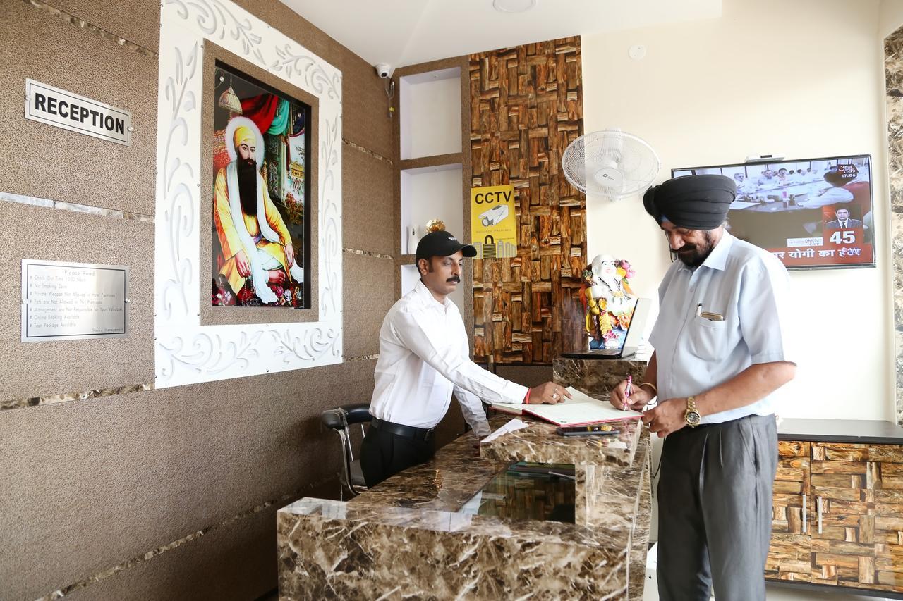 Hotel Chohan Residency 암리차르 외부 사진